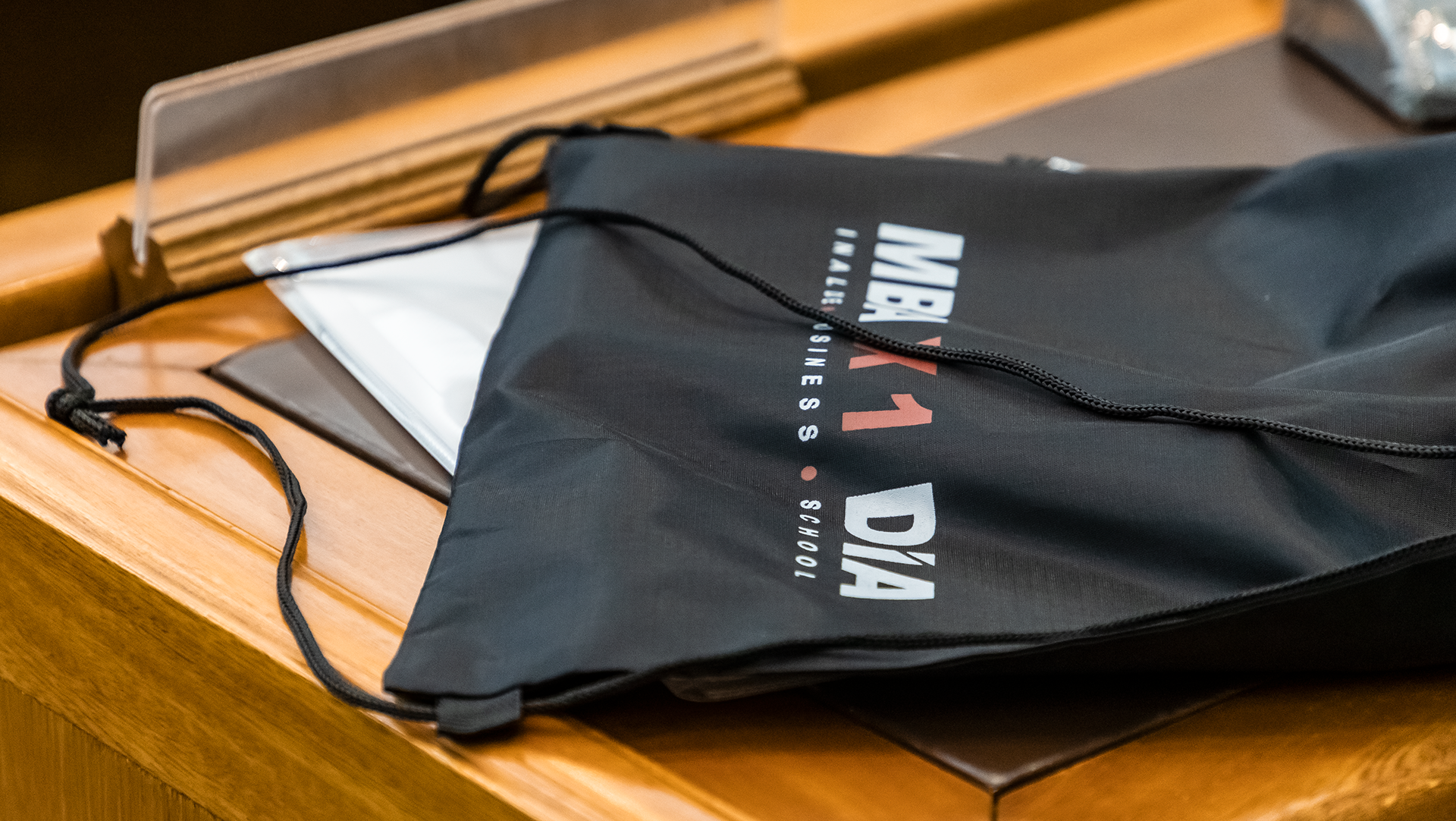 ac5a51cd-db23-4698-932f-bb37146a1249_rw_1920